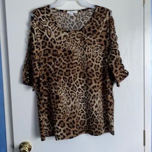 Leopard top
